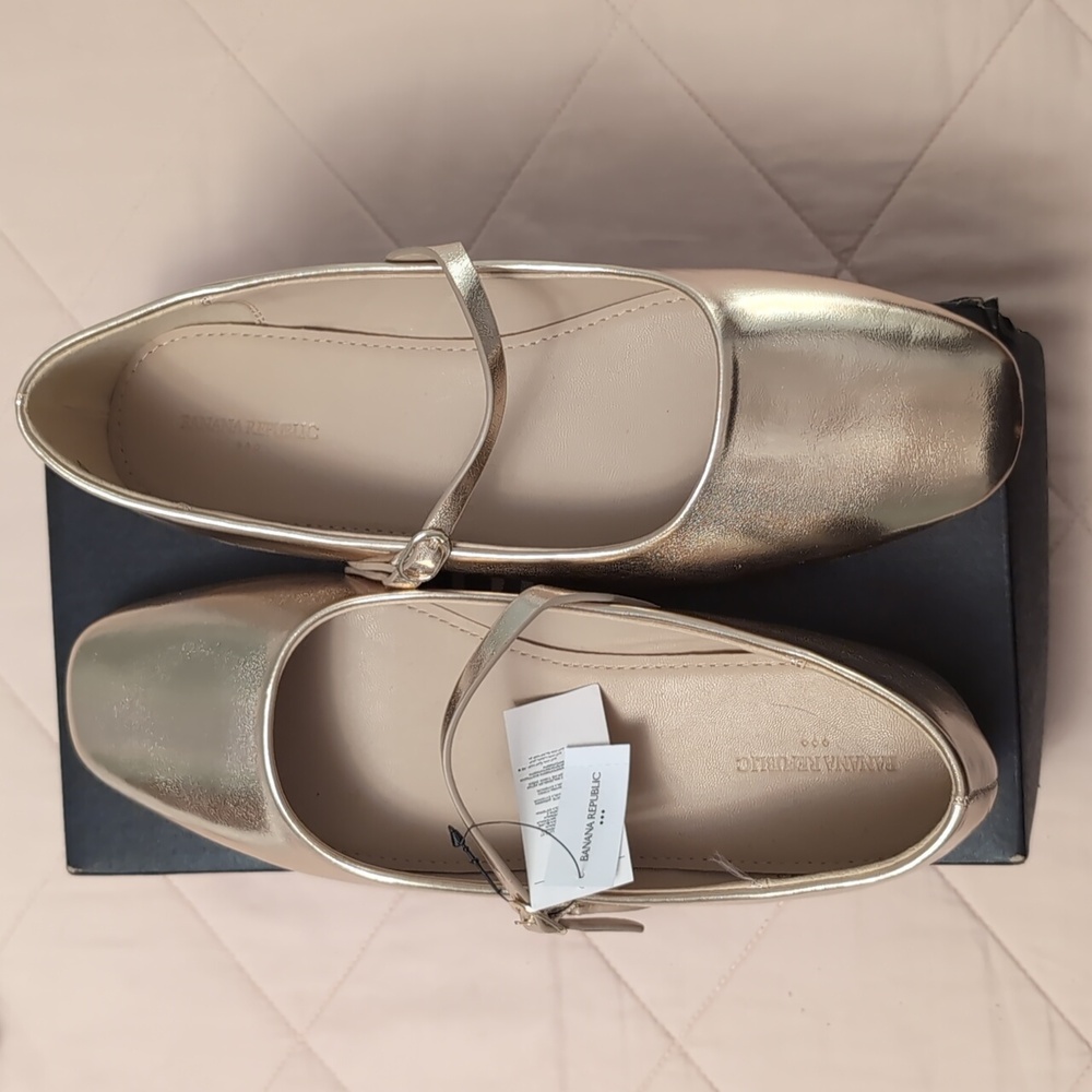 NWT Banana Republic Maryjane Ballet Flats, Size 10, Gold